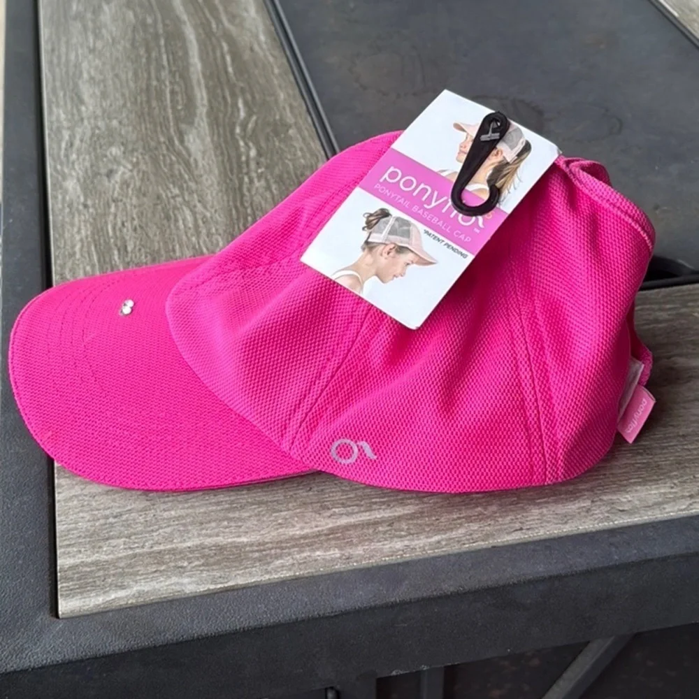 PonyFlo Kids Hot Pink Cap with hole for hair, NWT **READ***
